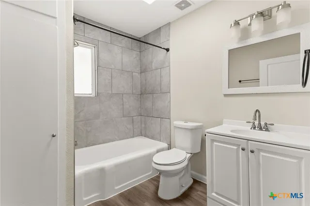 $1,100 | 214 Dallas Street, New Braunfels, TX 78130