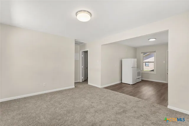 $1,100 | 214 Dallas Street, New Braunfels, TX 78130