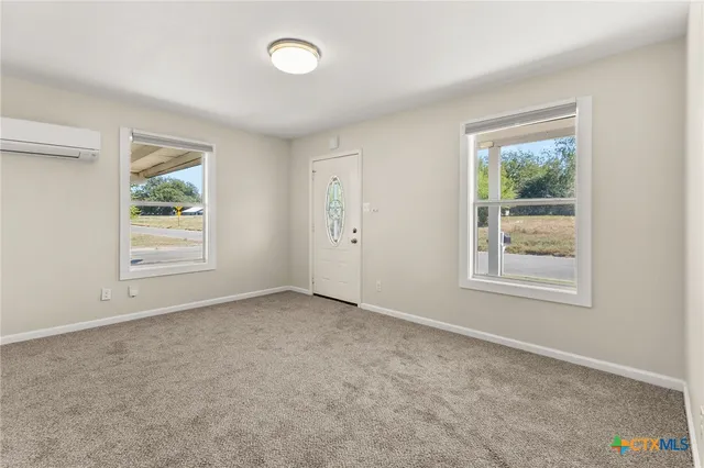 $1,100 | 214 Dallas Street, New Braunfels, TX 78130