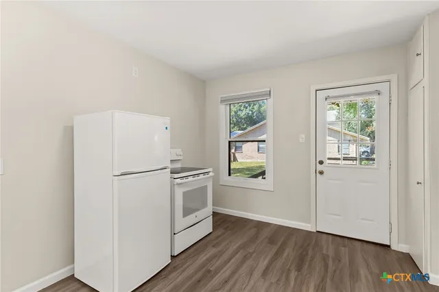 $1,100 | 214 Dallas Street, New Braunfels, TX 78130