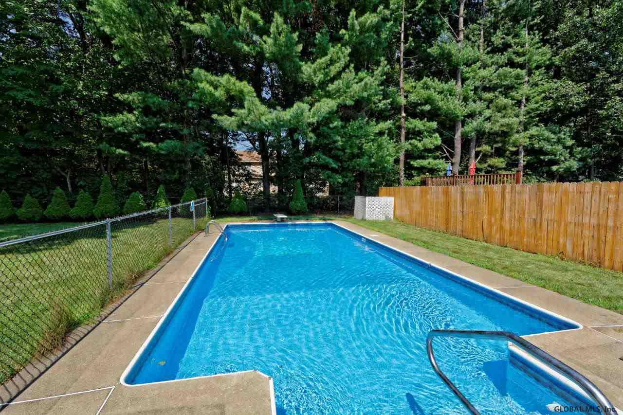 53 Beacon Road Bethlehem, NY 12077 - Photo 2 of 24 Photo 2