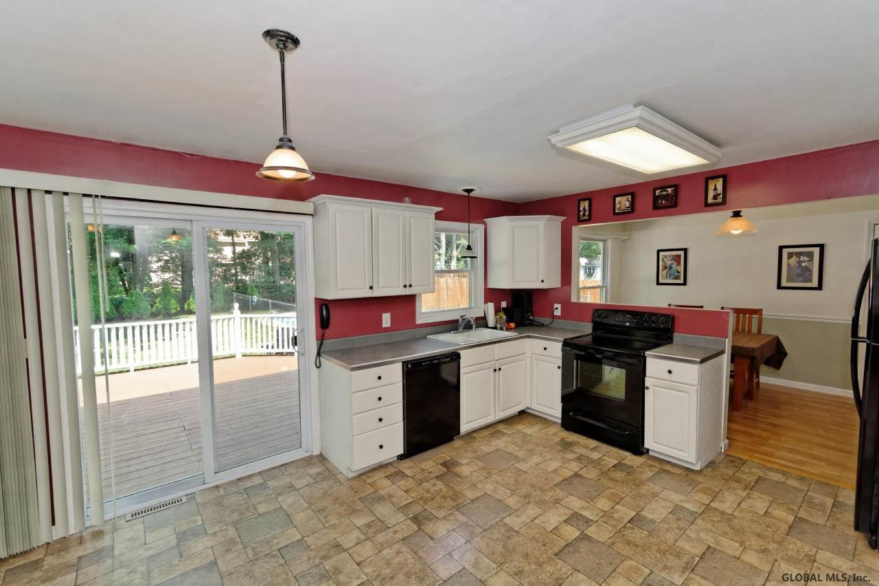 53 Beacon Road Bethlehem, NY 12077 - Photo 8 of 24 Photo 8
