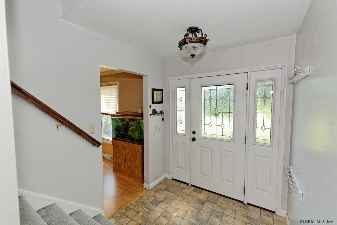 53 Beacon Road Bethlehem, NY 12077 - Photo 9 of 24 Photo 9