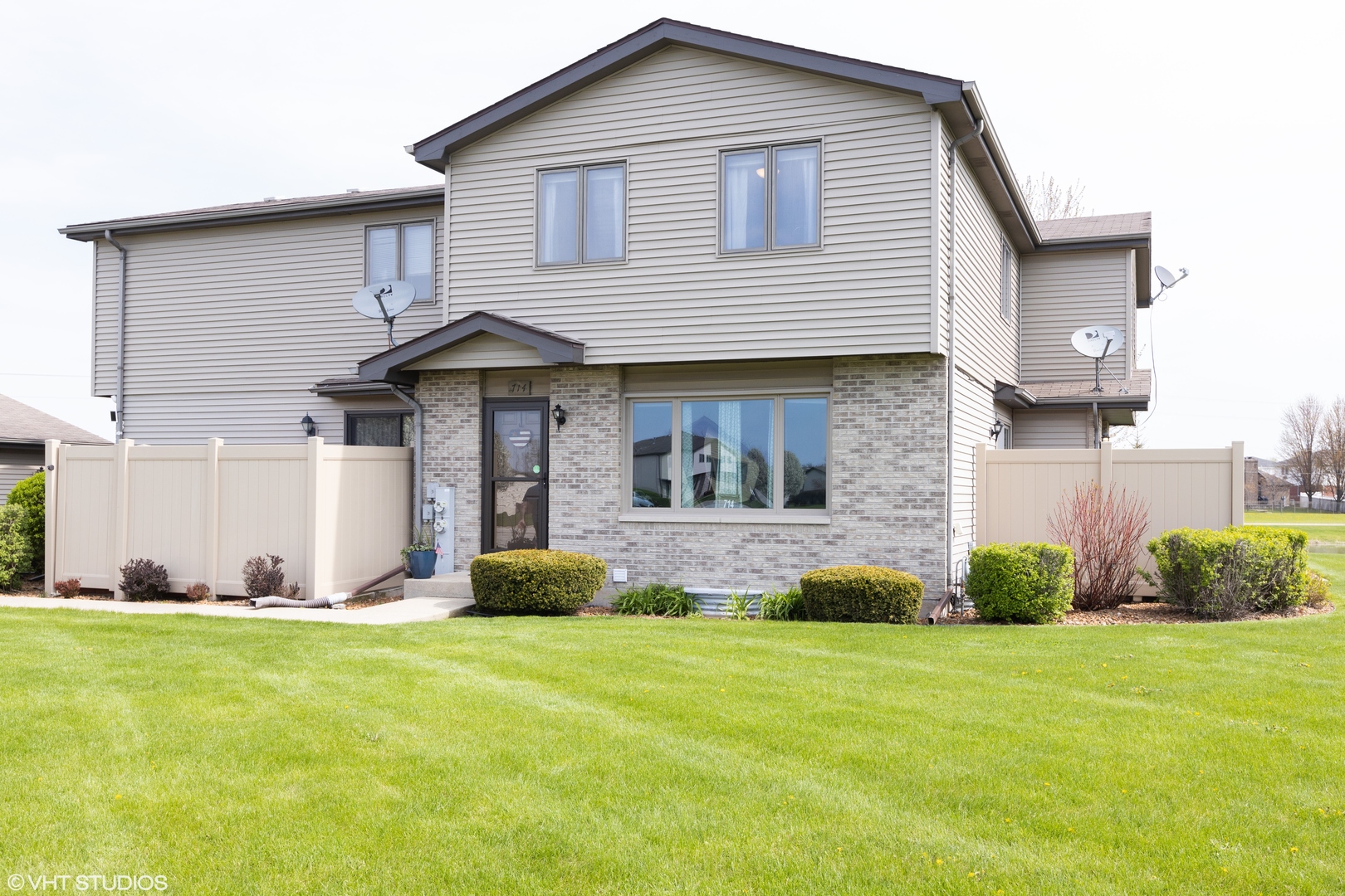 714 Sojourn Road New Lenox, IL 60451 - Photo 1 of 10