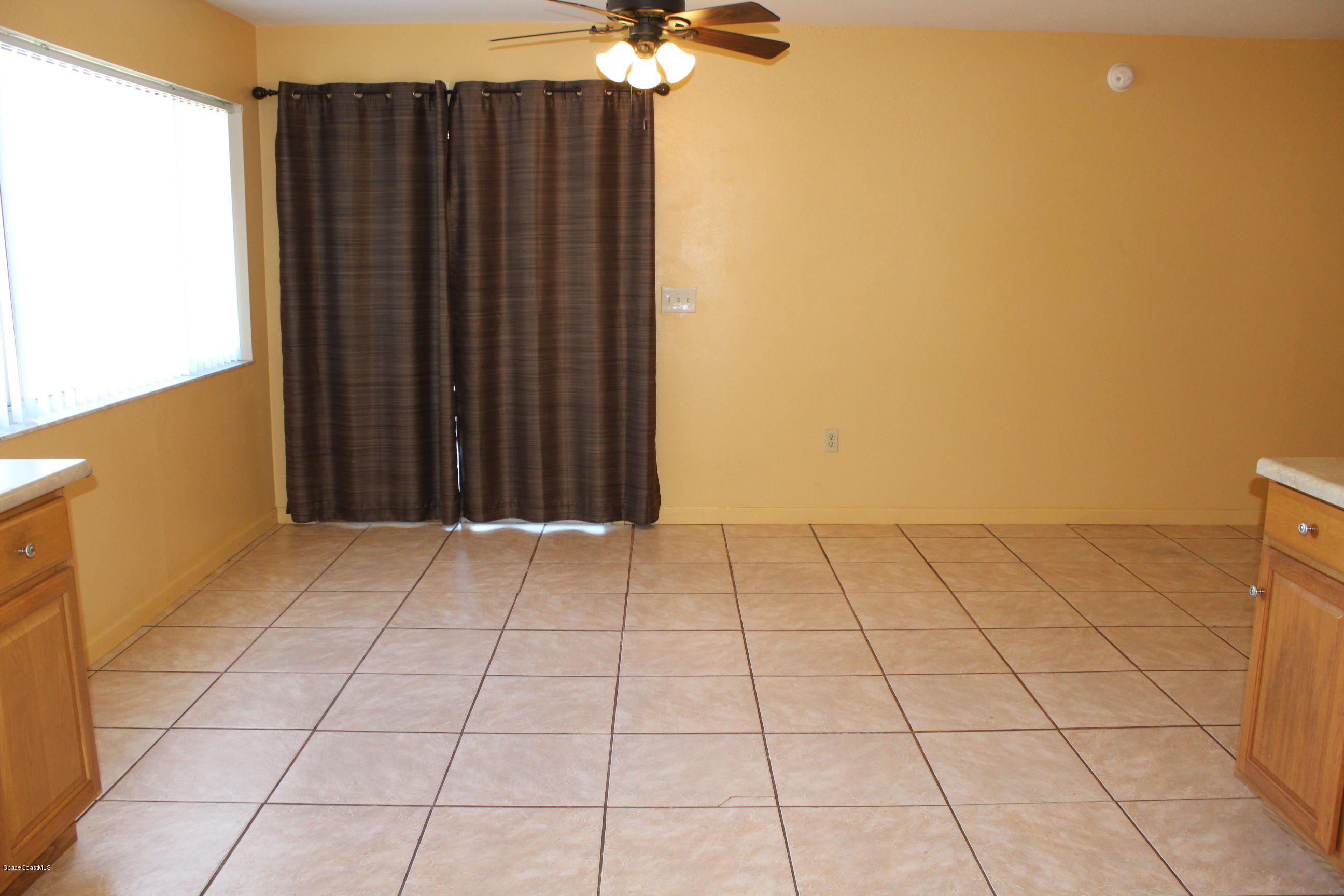269 Capron Road Cocoa, FL 32927 - Photo 14 of 18 Kitchen to Dining