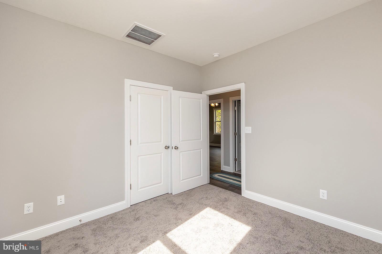 978 Round Hill Road Winchester, VA 22603 - Photo 23 of 41 Gallery Image 23