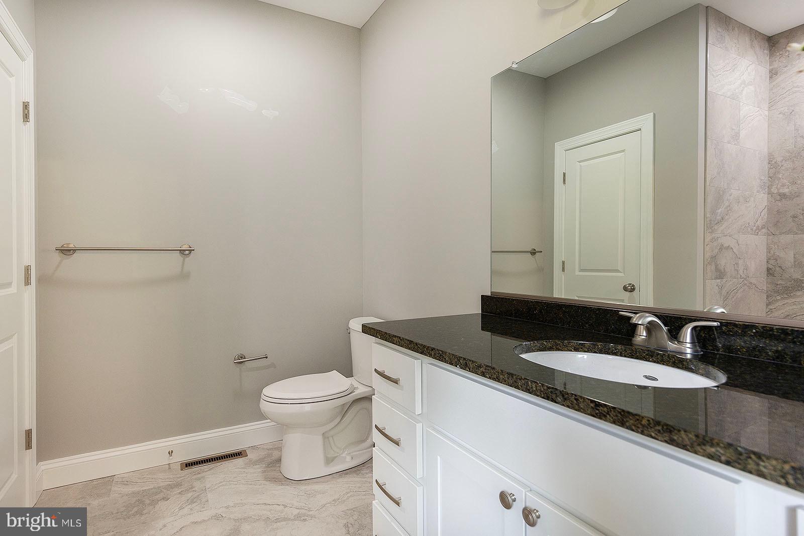 978 Round Hill Road Winchester, VA 22603 - Photo 33 of 41 Master Bath with Granite tops