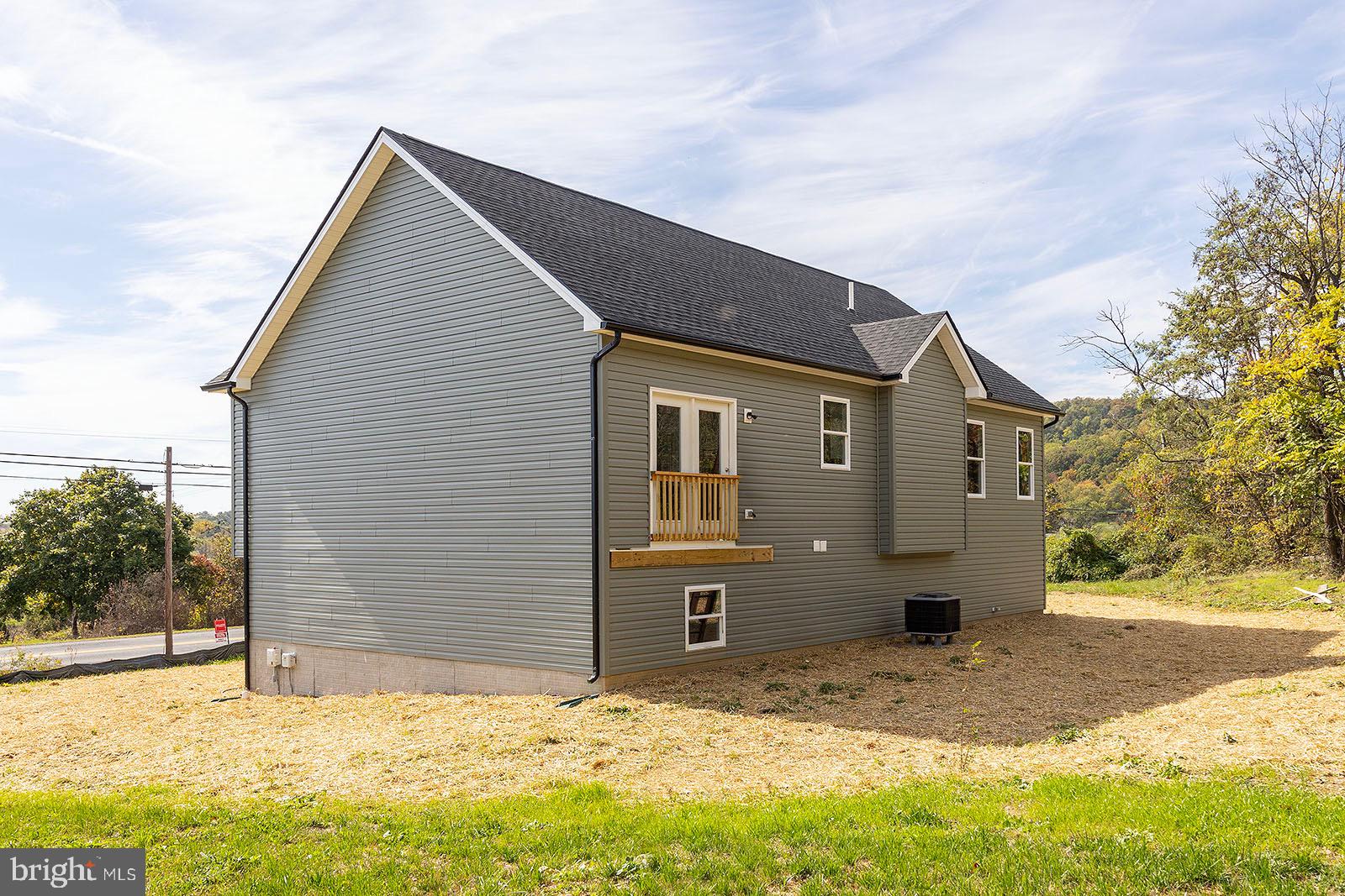978 Round Hill Road Winchester, VA 22603 - Photo 5 of 41 Rear Elevation