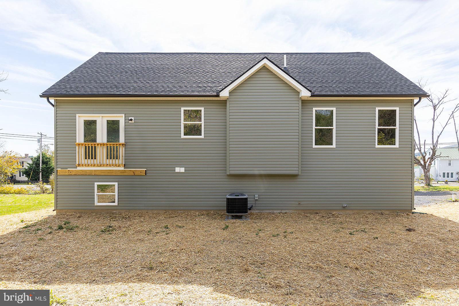 978 Round Hill Road Winchester, VA 22603 - Photo 6 of 41 Rear Elevation