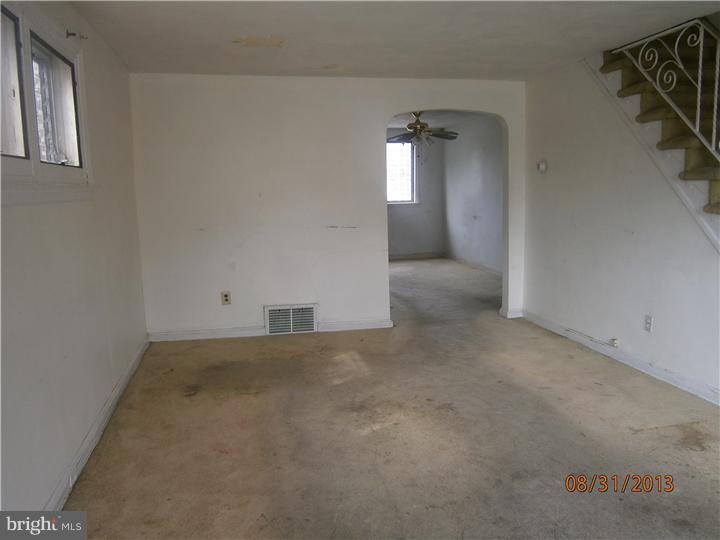 1300 Edgehill Road Darby, PA 19023 - Photo 4 of 10 Living Room