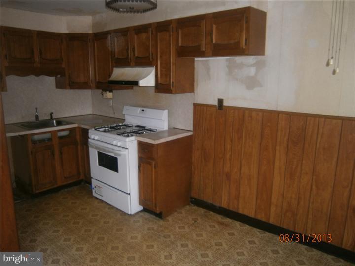 1300 Edgehill Road Darby, PA 19023 - Photo 6 of 10 Kitchen