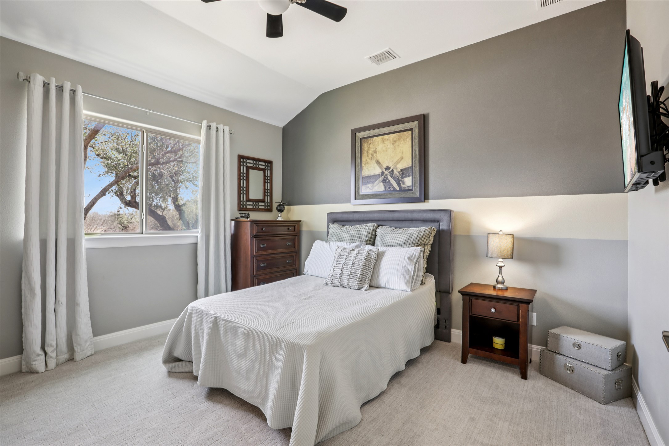 1000 Jonathan Cove Georgetown, TX 78628 - Photo 17 of 40 Secondary bedroom on main level w/ attached Jack & Jill bath