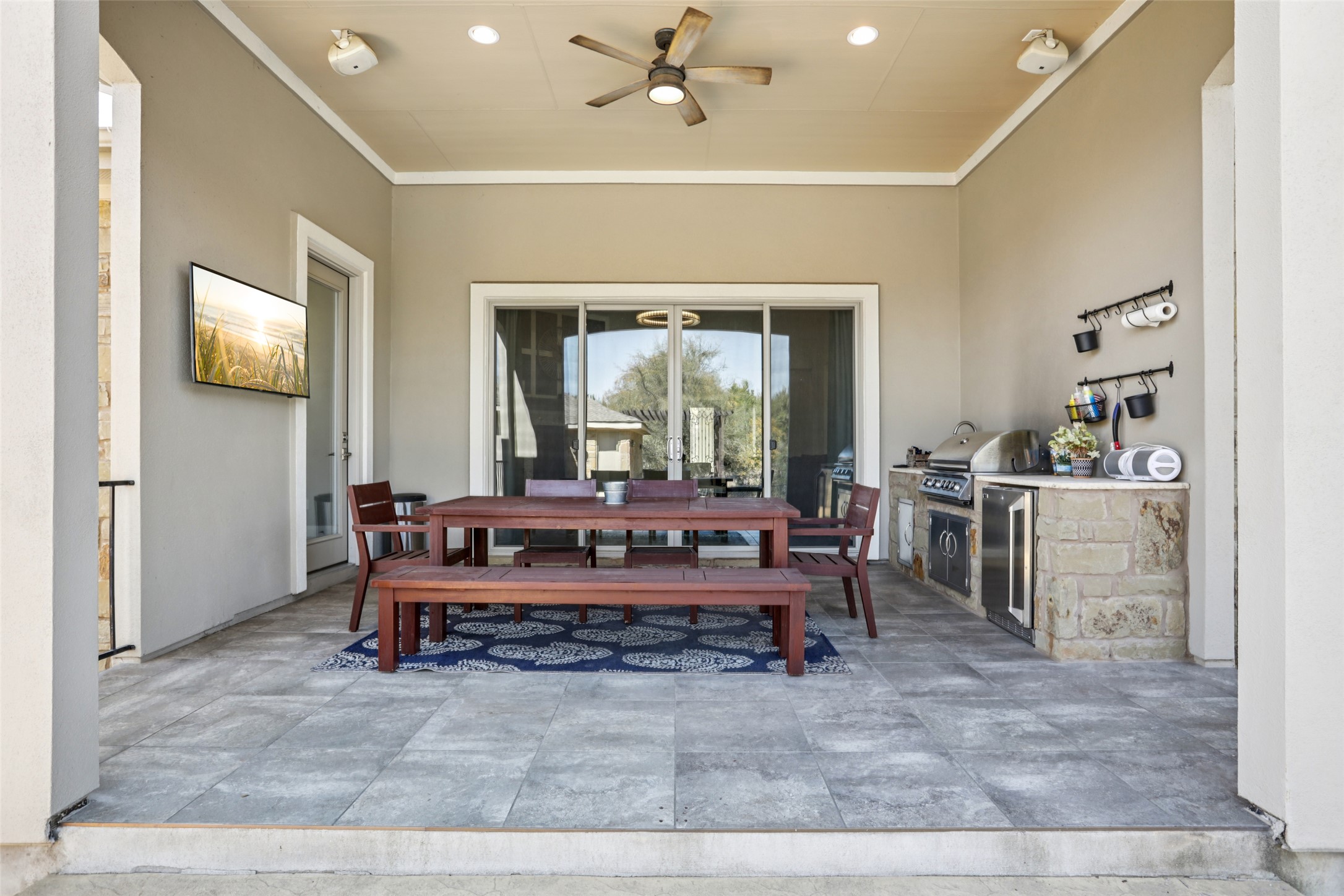 1000 Jonathan Cove Georgetown, TX 78628 - Photo 29 of 40 Covered patio off main living w/ built-in outdoor kitchen