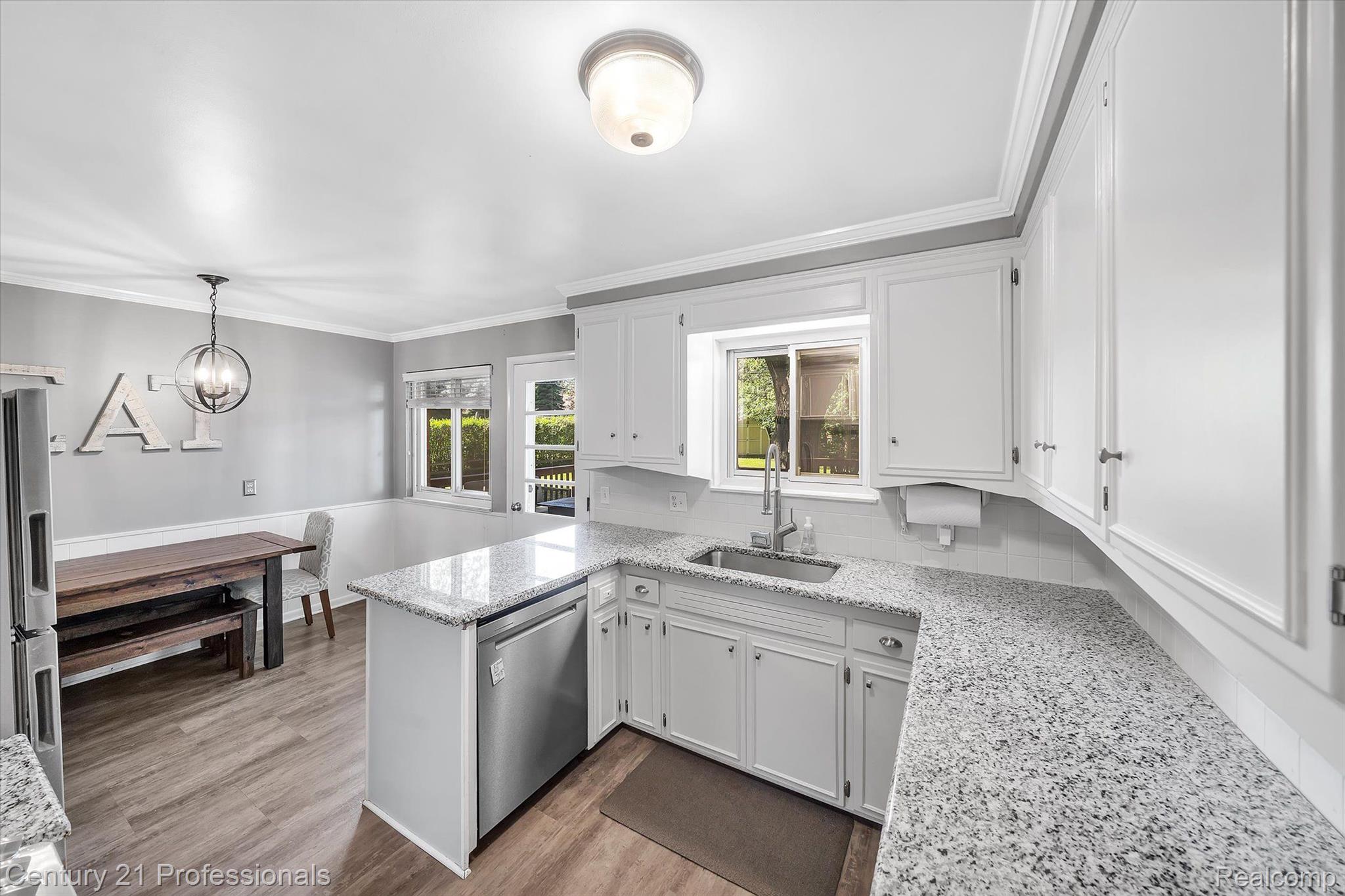 120 Windsor Road Rochester, MI 48307 - Photo 16 of 37 Gallery Image 16
