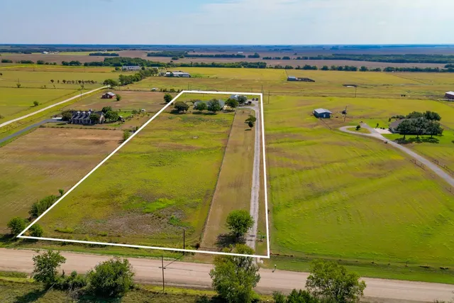a view of a swimming pool