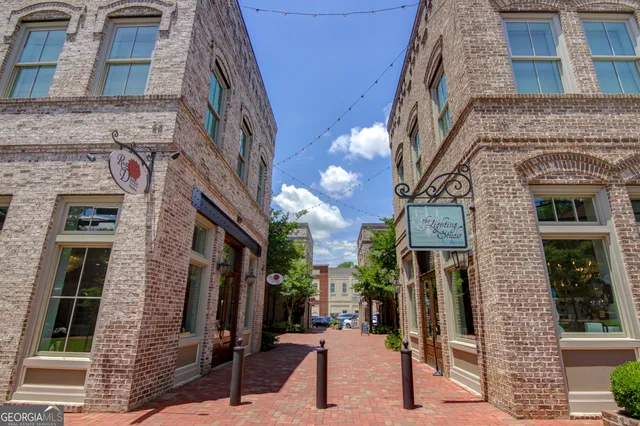 a view of a garden with a tree