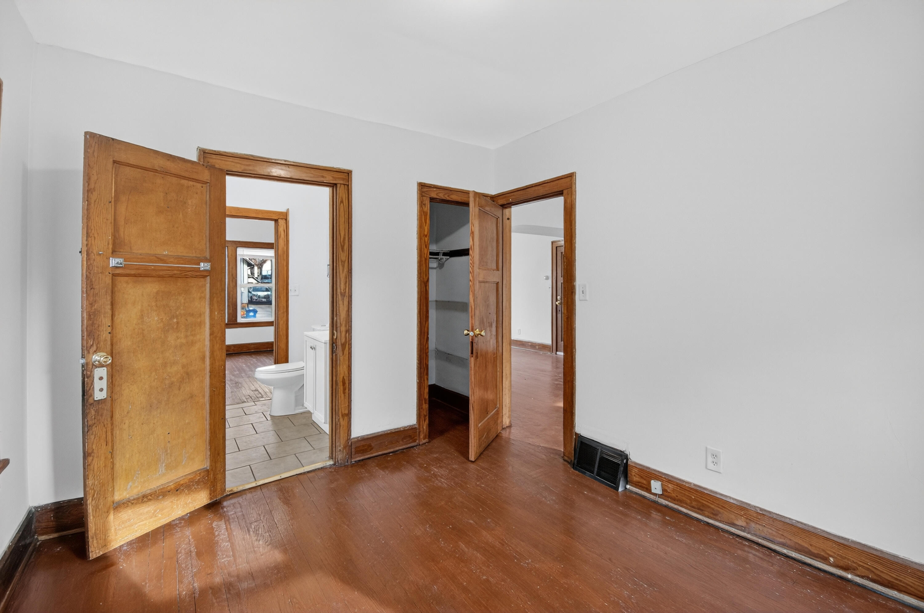 1927 Harriet Street Racine, WI 53404 - Photo 15 of 29 DSC_8209