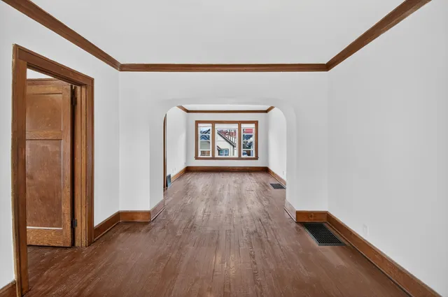 $1,375 | 1927 Harriet Street, Racine, WI 53404