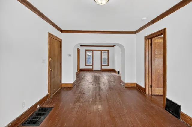 $1,375 | 1927 Harriet Street, Racine, WI 53404