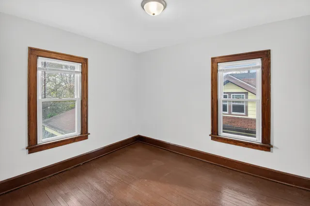 $1,375 | 1927 Harriet Street, Racine, WI 53404