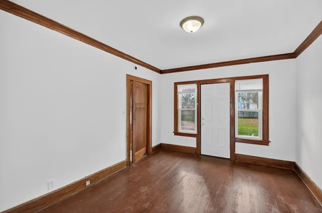 $1,375 | 1927 Harriet Street, Racine, WI 53404