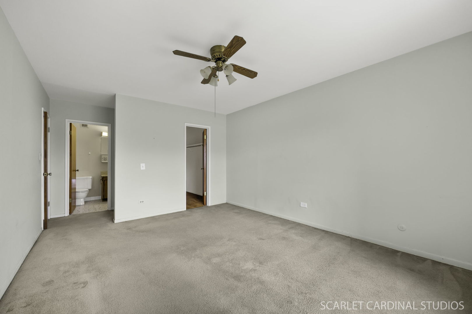1321 South Finley Road, Unit 416 Lombard, IL 60148 - Photo 13 of 19 a view of an empty room and chandelier fan