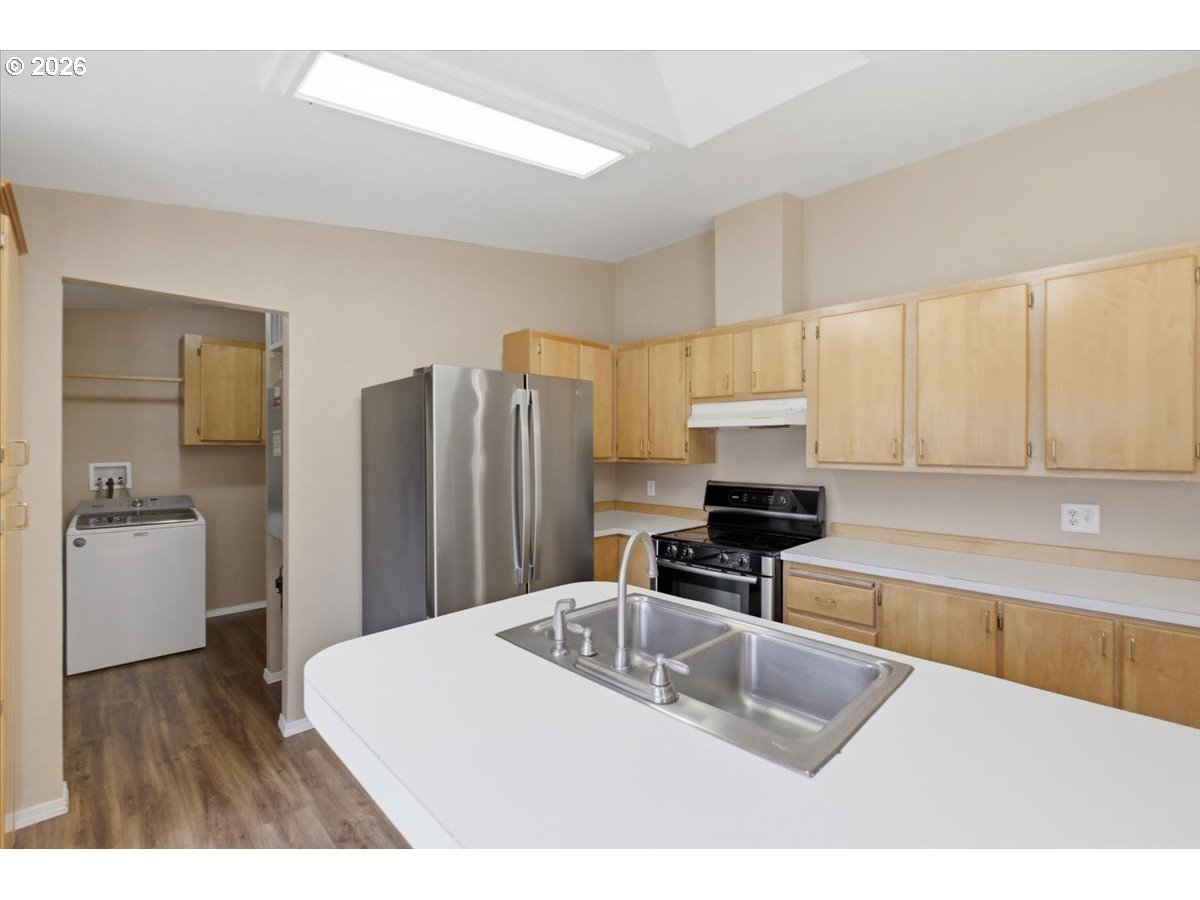 905 Mountain View Road Sweet Home, OR 97386 - Photo 11 of 42