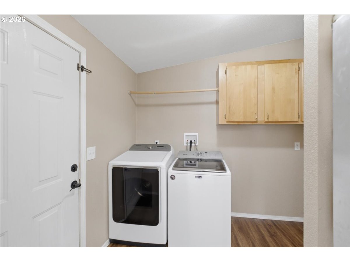 905 Mountain View Road Sweet Home, OR 97386 - Photo 28 of 42