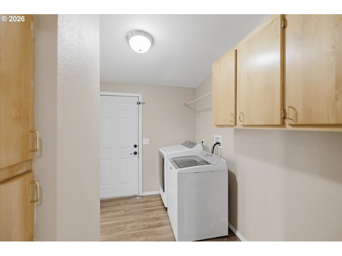 905 Mountain View Road Sweet Home, OR 97386 - Photo 29 of 42