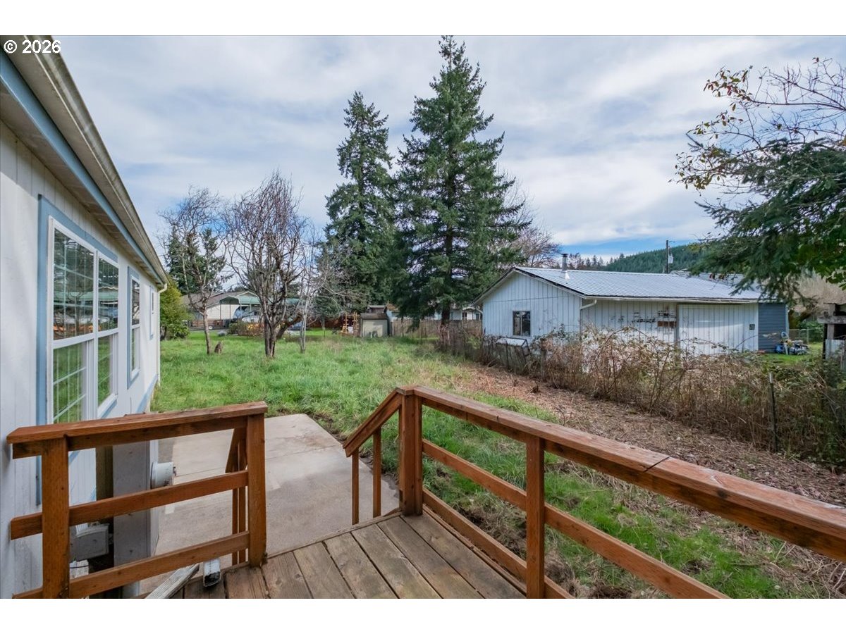 905 Mountain View Road Sweet Home, OR 97386 - Photo 36 of 42