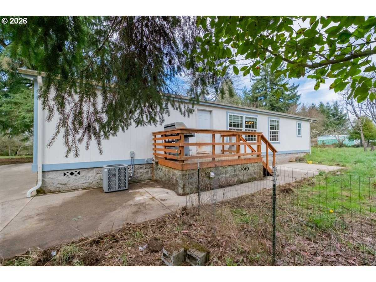 905 Mountain View Road Sweet Home, OR 97386 - Photo 37 of 42