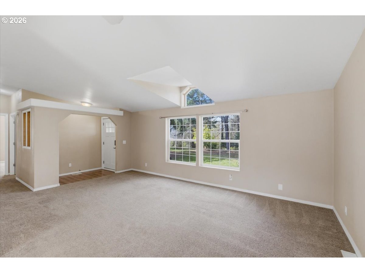 905 Mountain View Road Sweet Home, OR 97386 - Photo 7 of 42