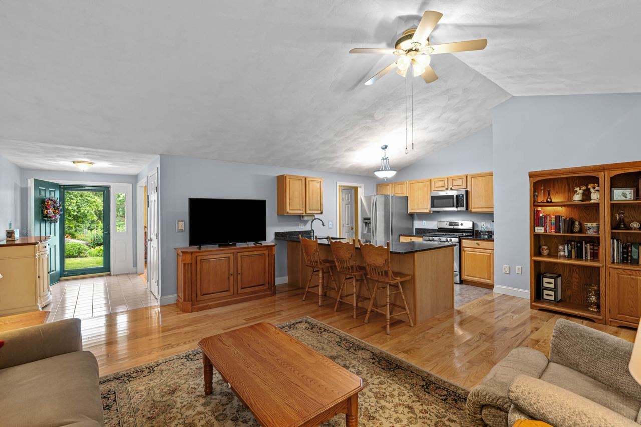 1 Trent Road Hooksett, NH 03106 - Photo 16 of 42