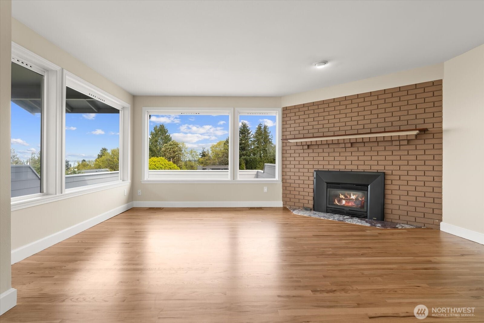 944 Maple Street Edmonds, WA 98020 - Photo 12 of 39