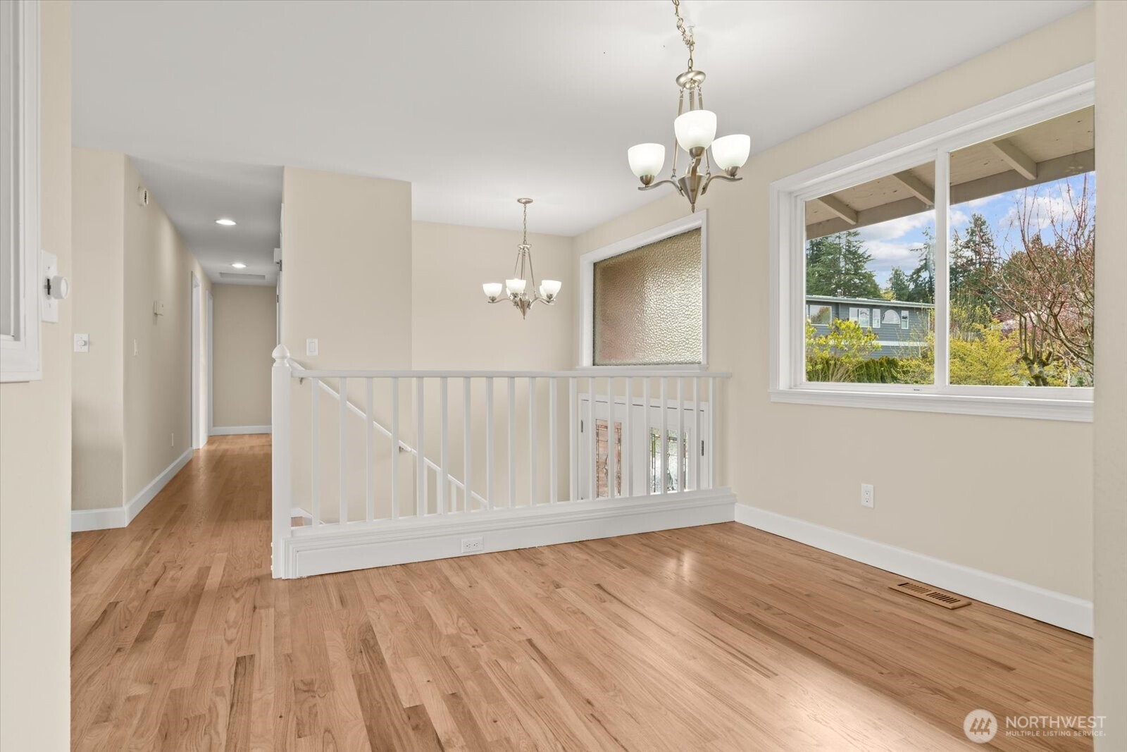 944 Maple Street Edmonds, WA 98020 - Photo 10 of 39