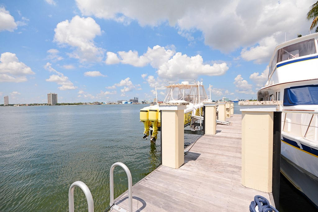 400 Caribbean Road Palm Beach, FL 33480 - Photo 32 of 45 Dock 4