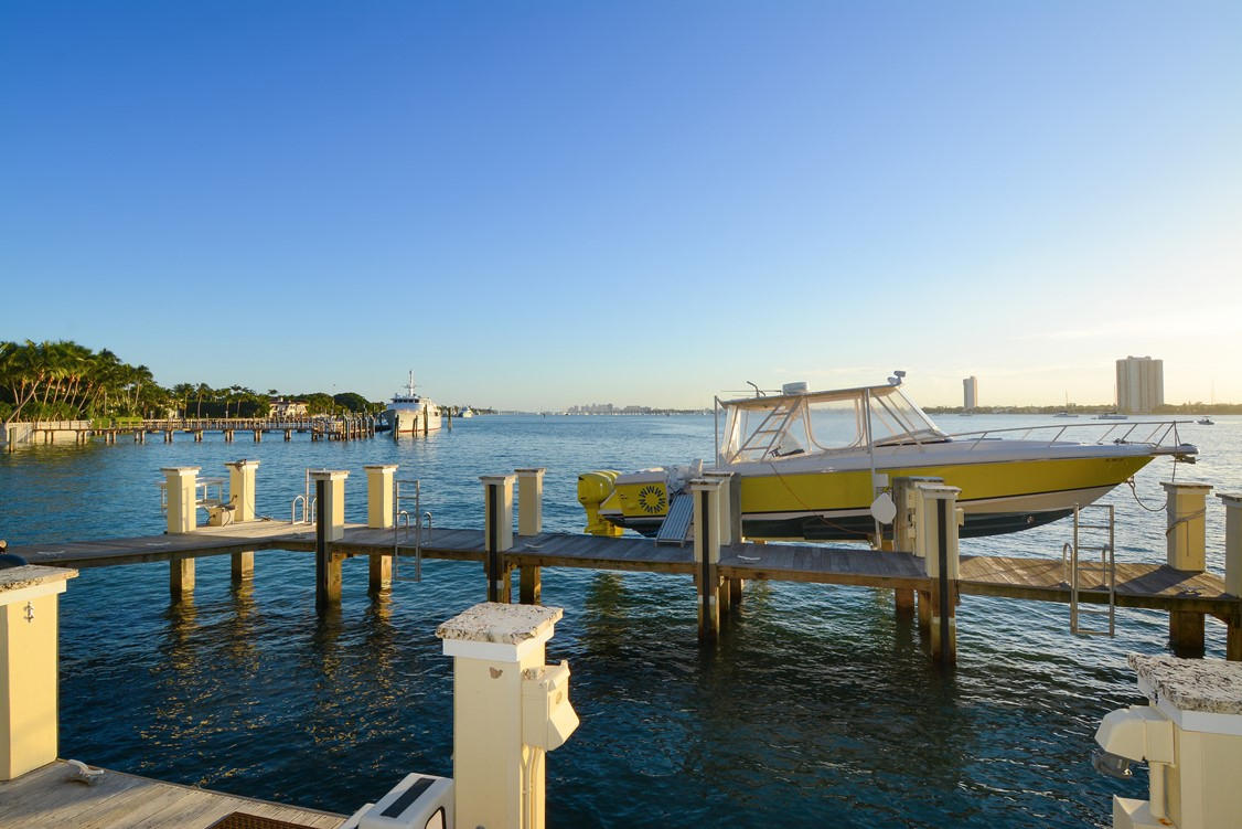 400 Caribbean Road Palm Beach, FL 33480 - Photo 39 of 45 Dock