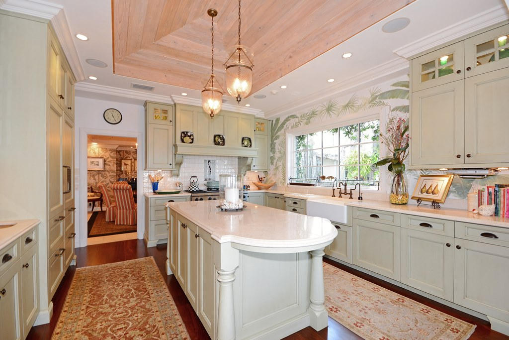 400 Caribbean Road Palm Beach, FL 33480 - Photo 8 of 45 Kitchen