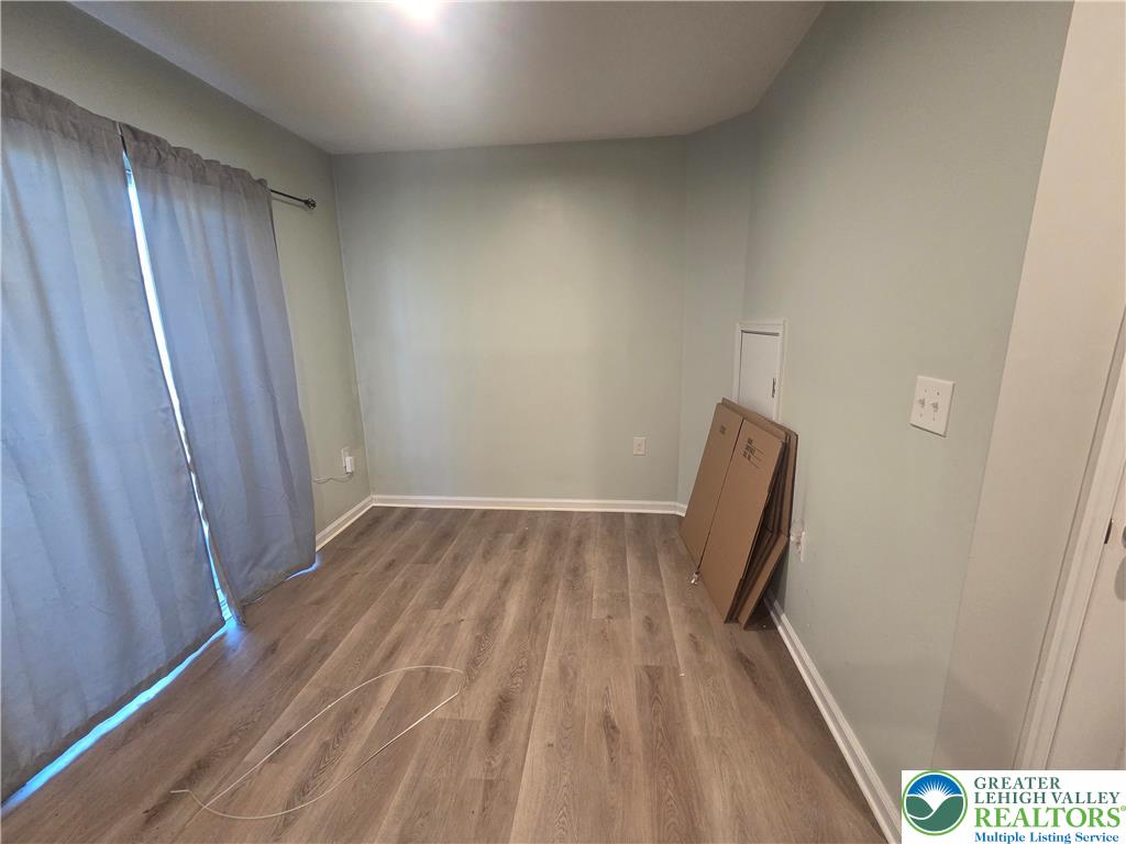 2500 Alex Road Easton, PA 18040 - Photo 6 of 21 Dining Area - Sliders Lead to