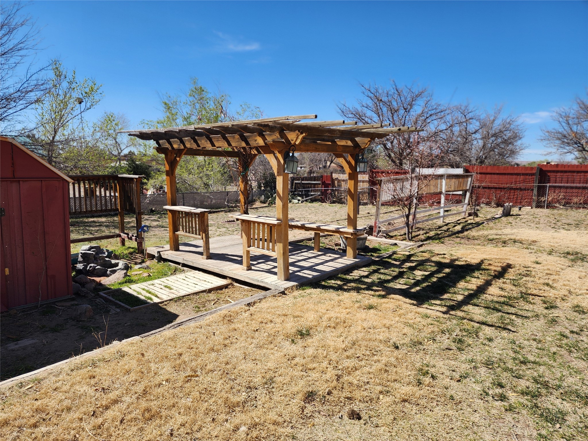 405 Godfrey Avenue Rio Communities, NM 87002 - Photo 37 of 38 Backyard