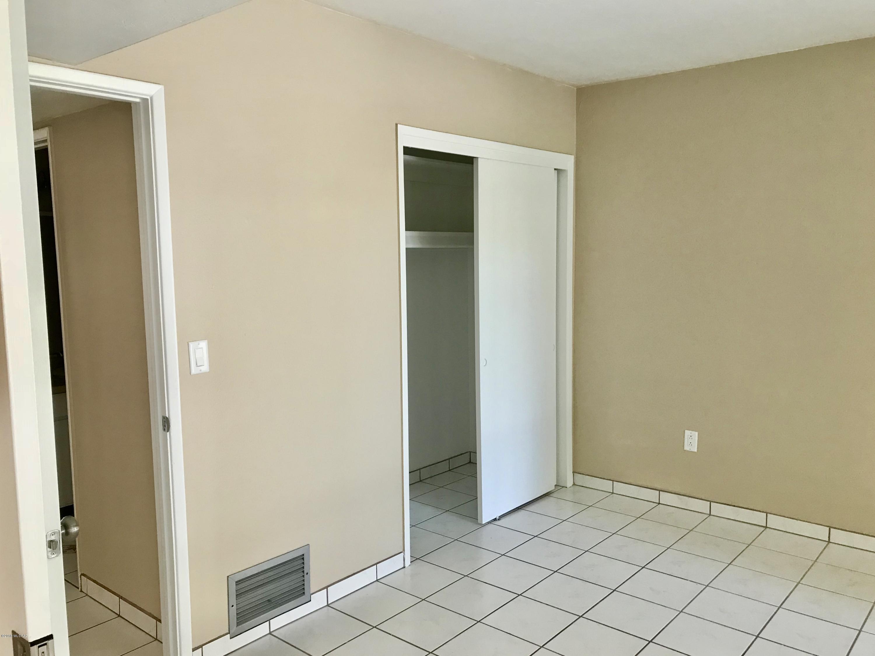 3750 North Country Club Road, Unit 15 Tucson, AZ 85716 - Photo 10 of 22