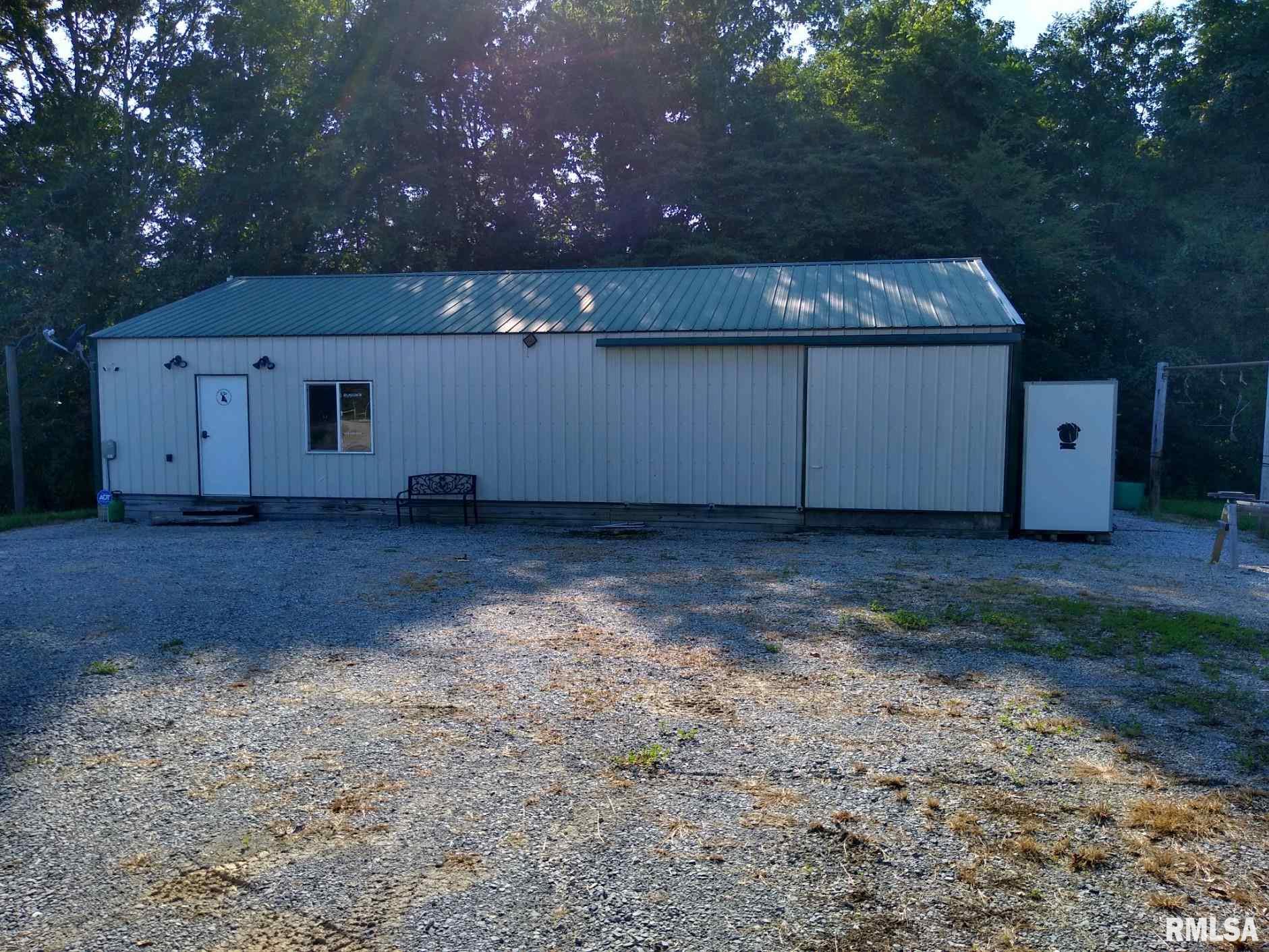 429 Cadiz Road Elizabethtown, IL 62931 - Photo 2 of 26