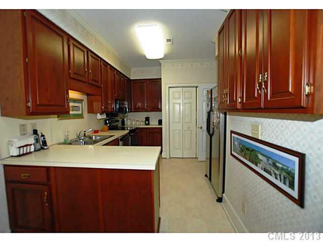 2835 Sharon View Road, Unit 283513 Charlotte, NC 28210 - Photo 8 of 16 Gallery Image 8