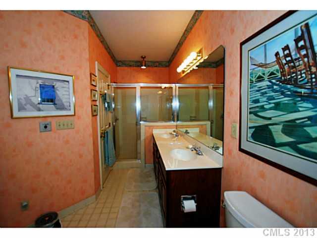 2835 Sharon View Road, Unit 283513 Charlotte, NC 28210 - Photo 10 of 16 Gallery Image 10