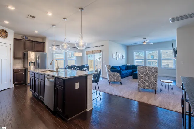 $400,000 | 39 Larson Drive, Simpsonville, SC 29681