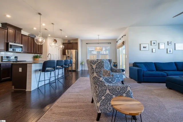 $400,000 | 39 Larson Drive, Simpsonville, SC 29681