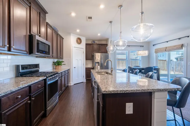 $400,000 | 39 Larson Drive, Simpsonville, SC 29681