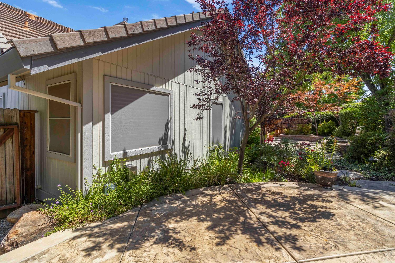 1311 Aberdeen Circle Granite Bay, CA 95746 - Photo 49 of 50 a view of a back yard of the house