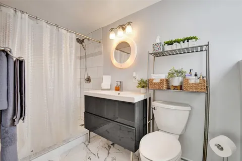 $385,000 | 1900 South Ocean Drive, Unit 301, Fort Lauderdale, FL 33316