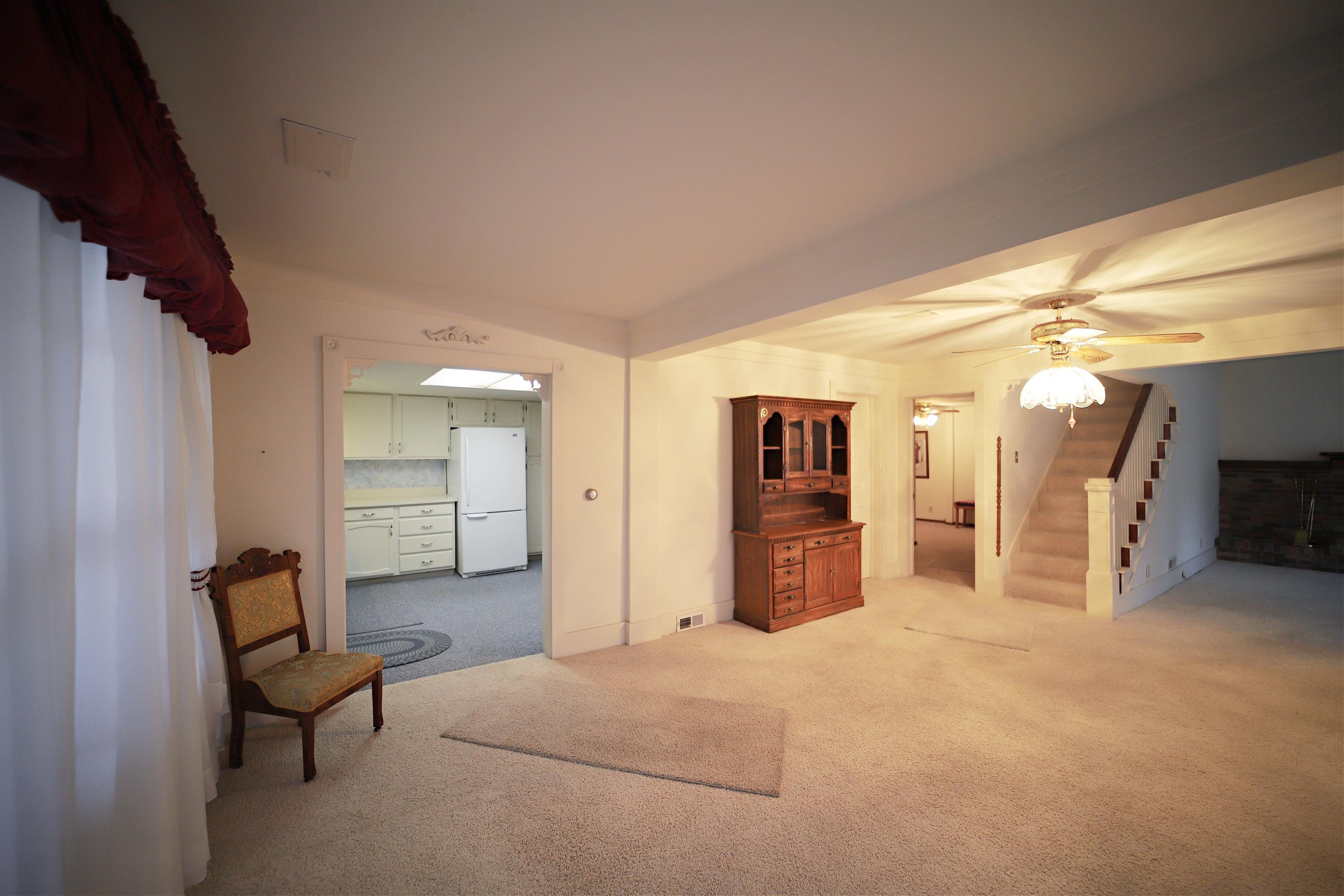 202 Elm Street Flushing, MI 48433 - Photo 6 of 33 50097367-5.JPG